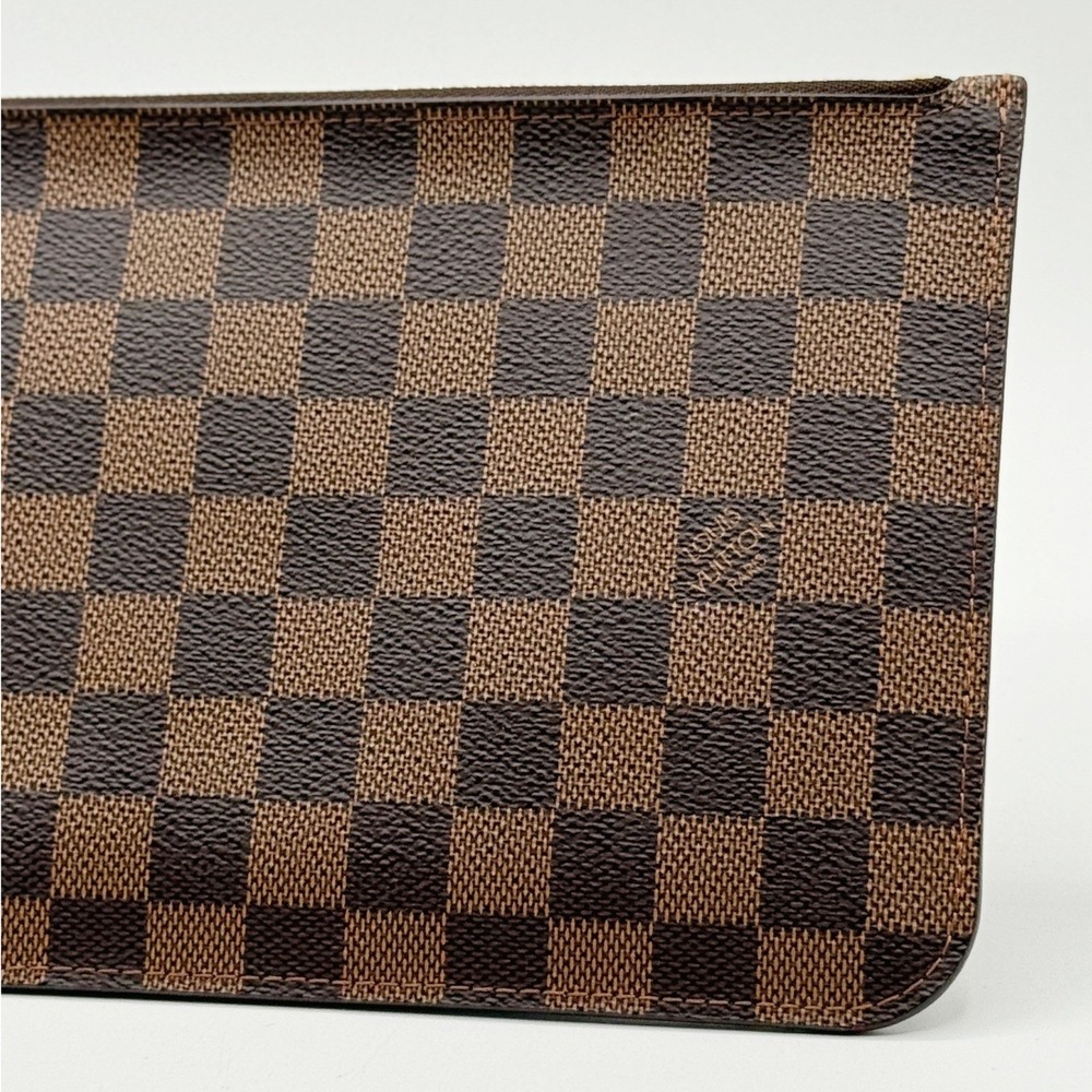 Louis Vuitton DAMIER Ebene Neverfull MM Pochette Wristlet Red Interior (6"x9.5") - Picture 8 of 11